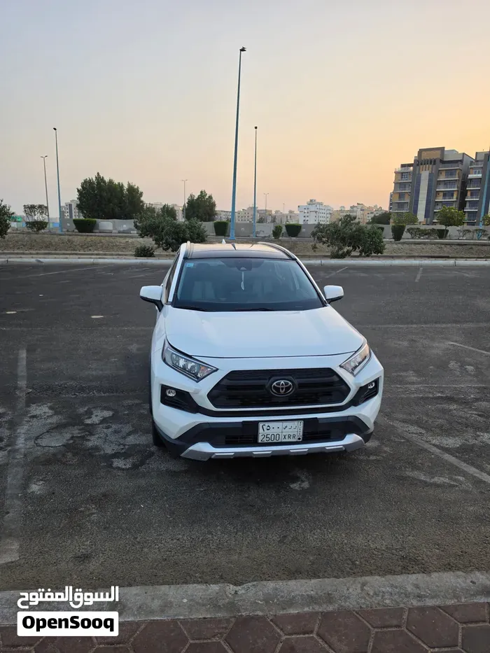 Toyota Rav4 2023 photo 3