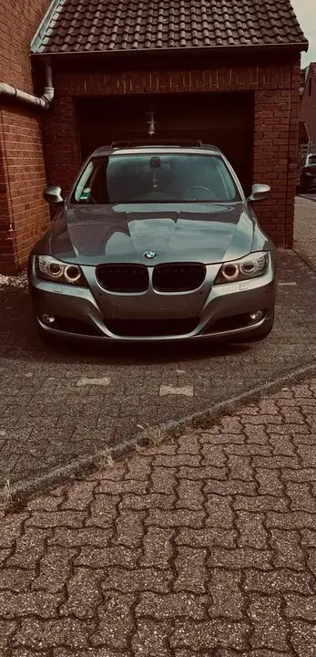 BMW 318I