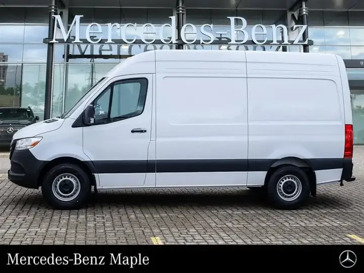 Mercedes-Benz Sprinter 2026 photo 5