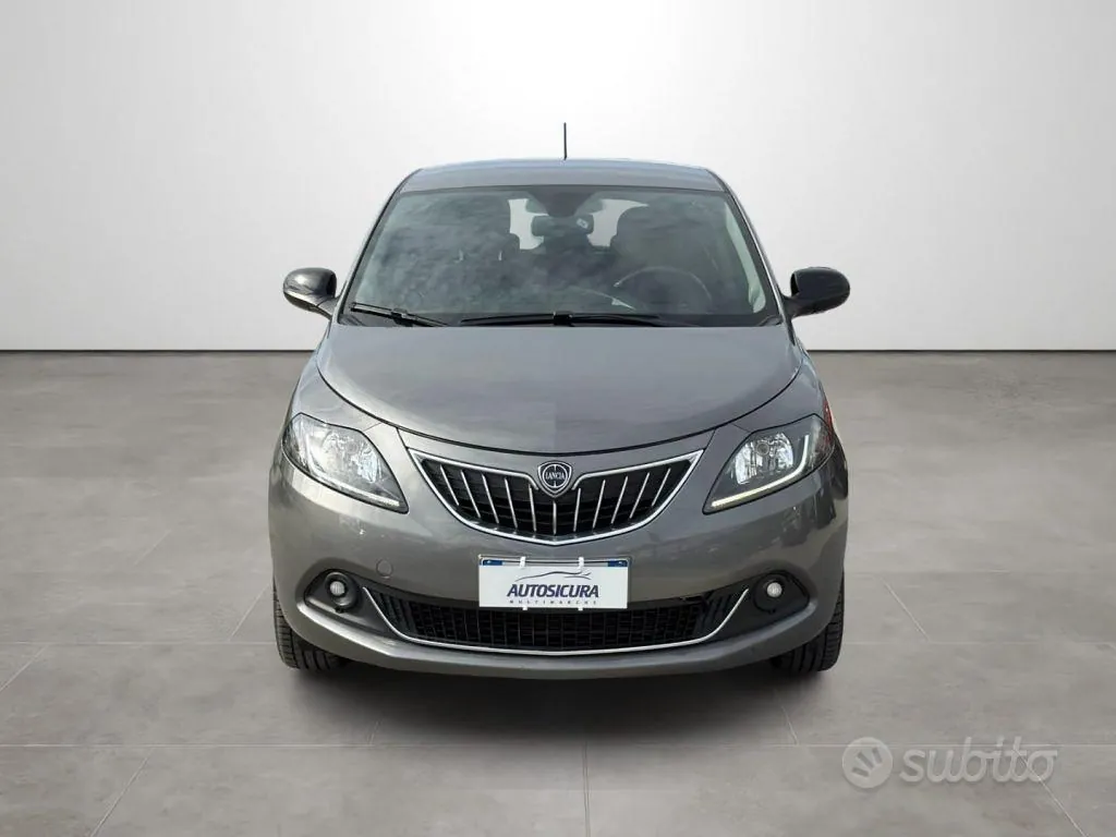 Lancia Ypsilon 2023 photo 2