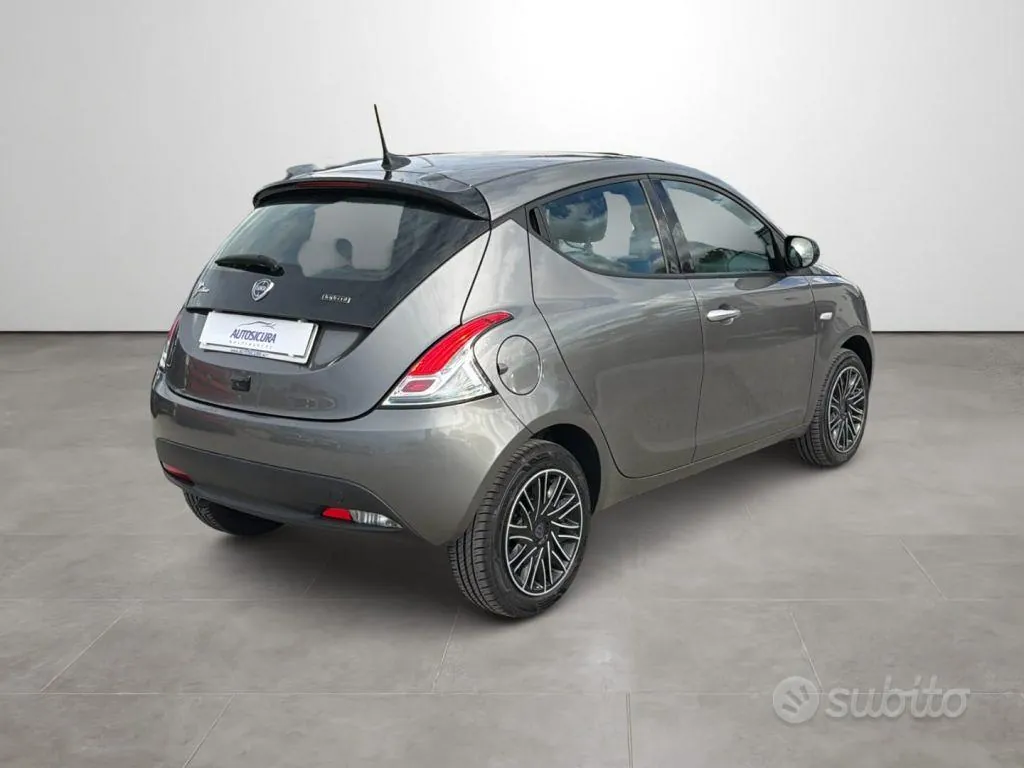 Lancia Ypsilon 2023 photo 4