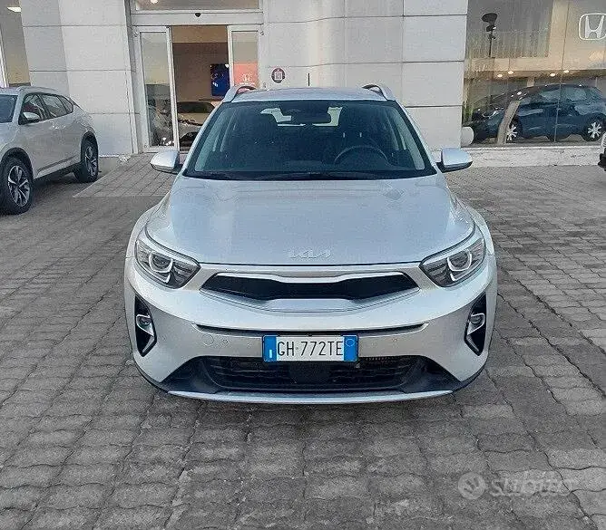 Kia Stonic 2022 photo 2