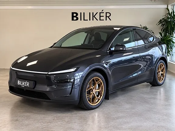 Tesla Model Y 2025 photo 3