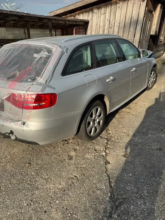 Audi A4 2008 photo 2