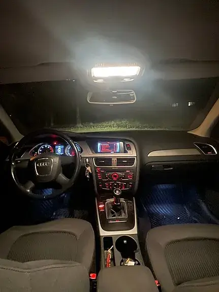 Audi A4 2011 photo 4