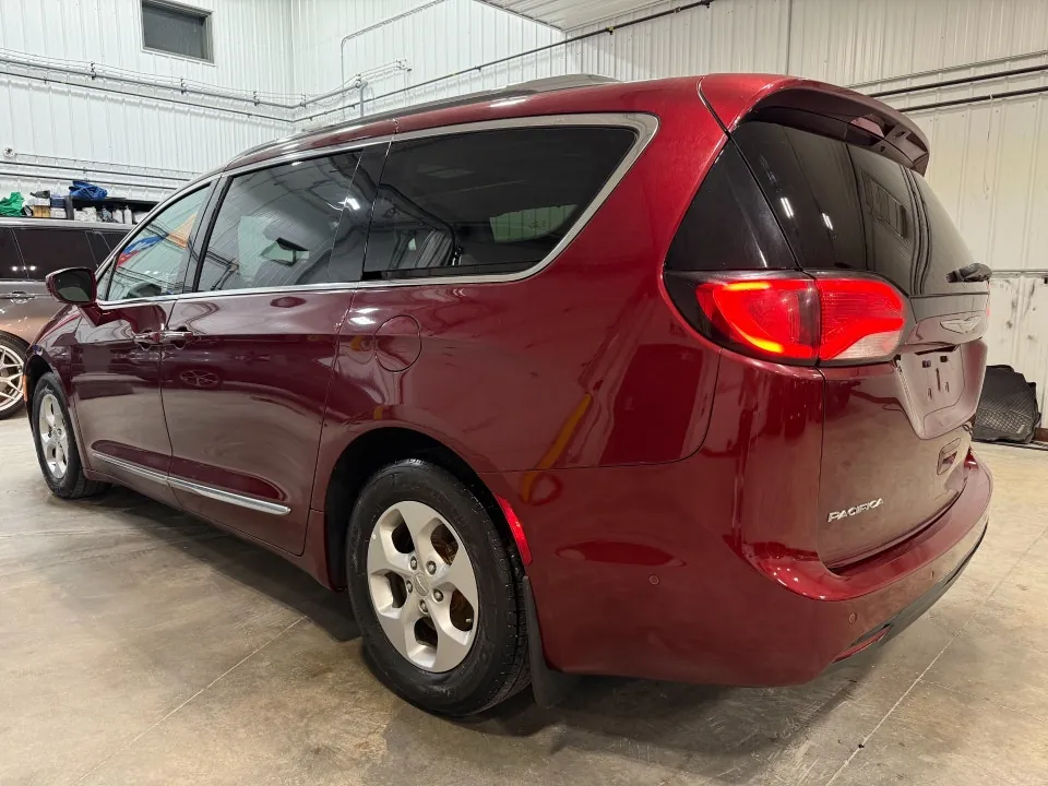 Chrysler Pacifica 2017 photo 5