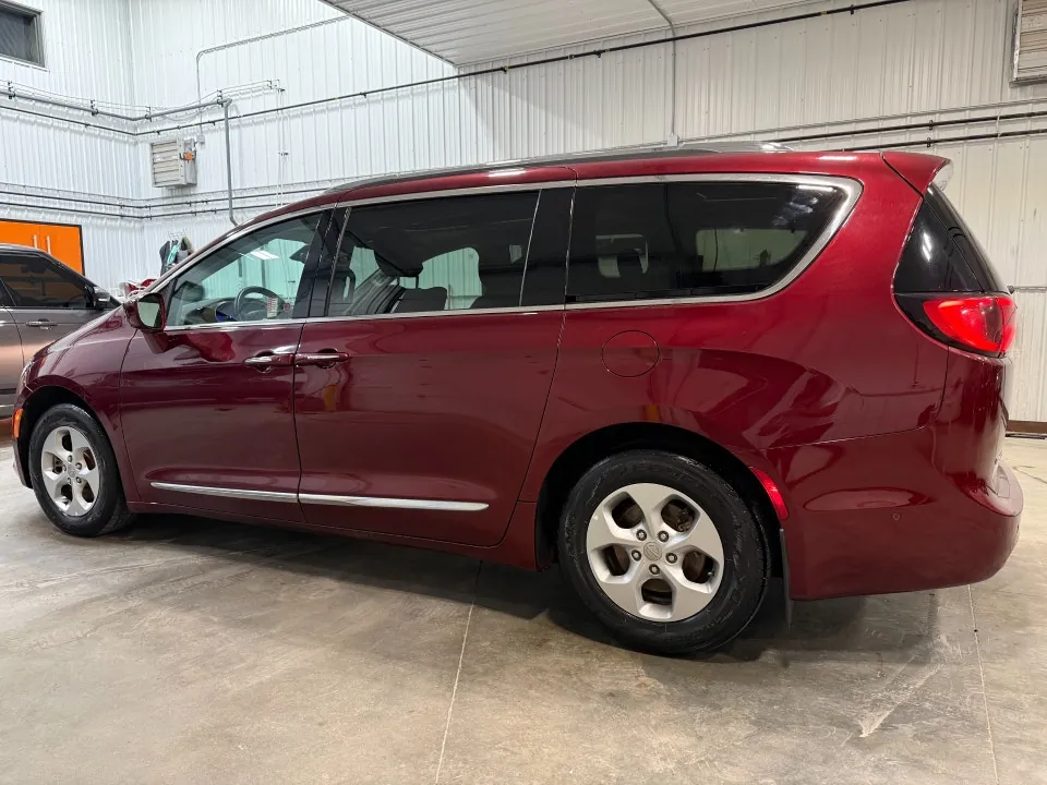 Chrysler Pacifica 2017 photo 4