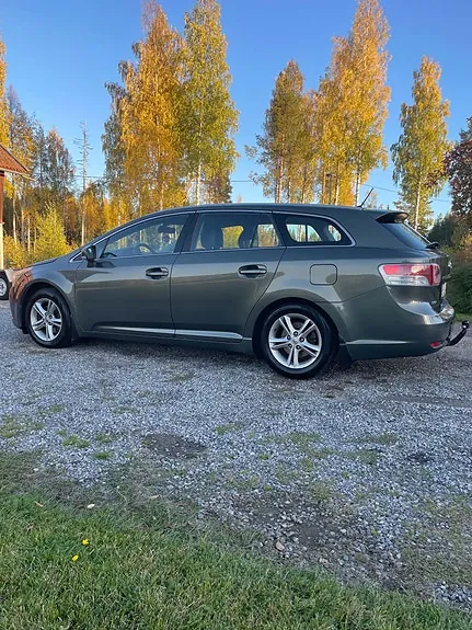 Toyota Avensis 2009 photo 4
