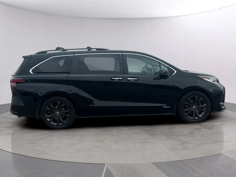 Toyota Sienna 2021 photo 3