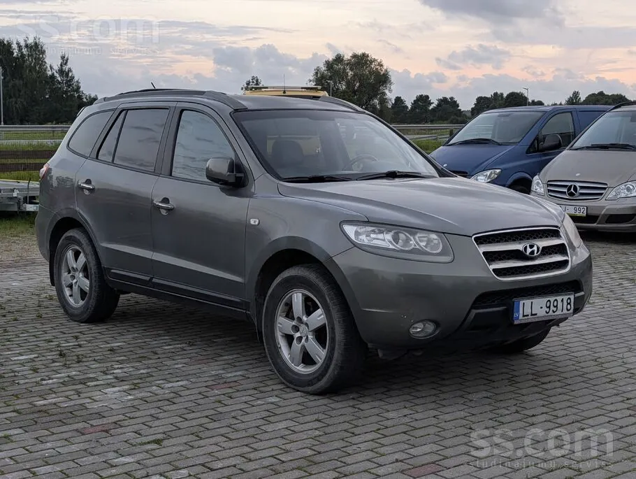 Hyundai Santa Fe 2010 photo 2