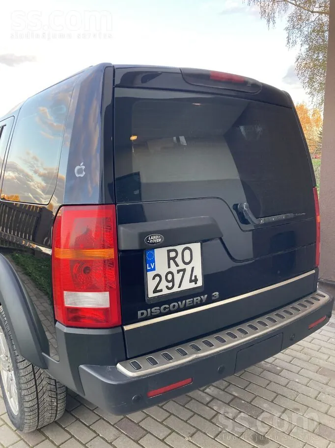 Land Rover Discovery 2009 photo 2