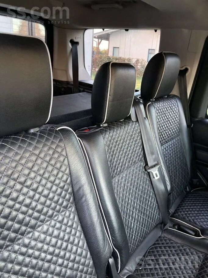 Land Rover Discovery 2009 photo 5