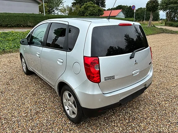 Mitsubishi Colt 2011 photo 4