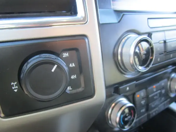 Ford F-150 2015 photo 2