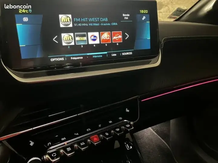 Peugeot 208 2022 photo 5