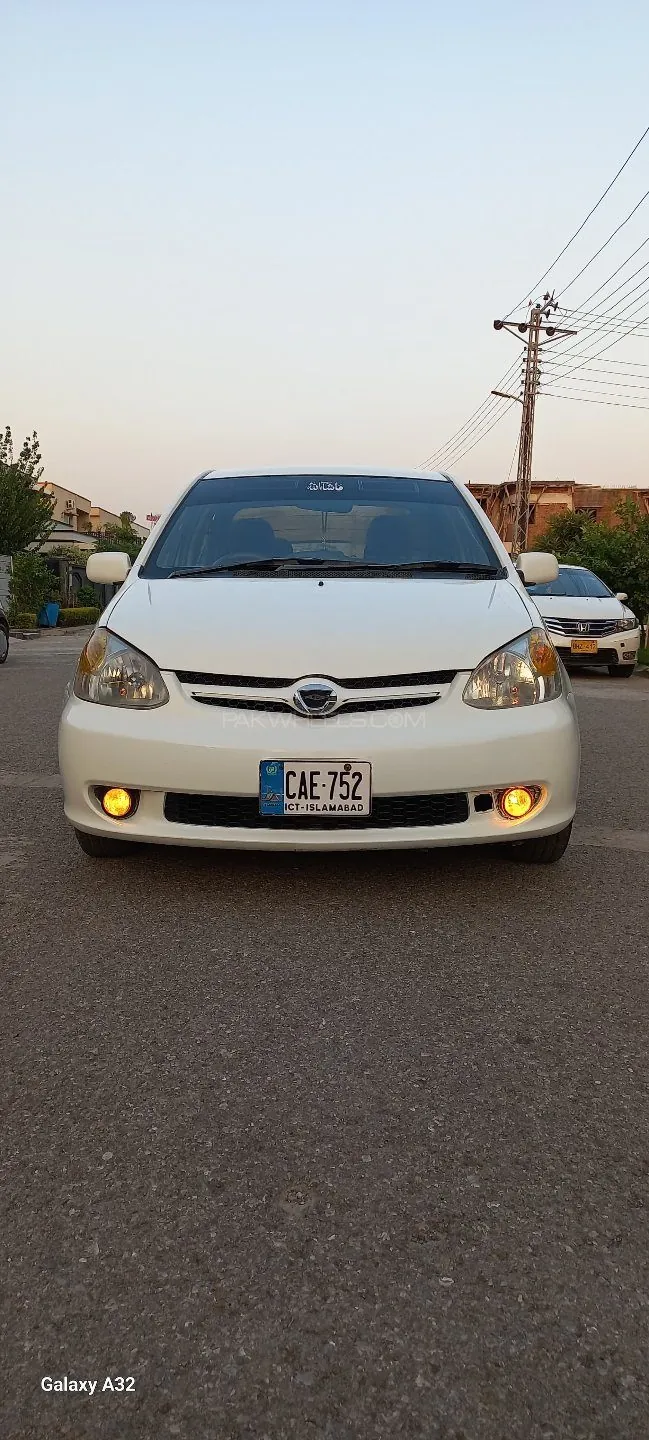 Toyota Platz