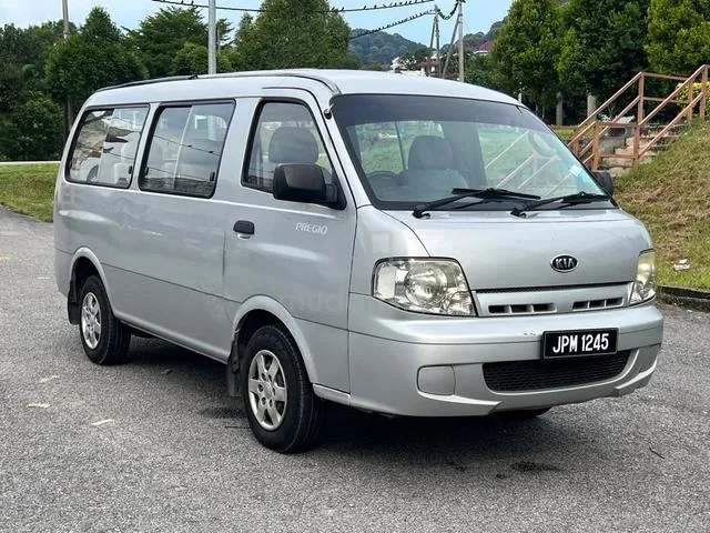 Kia Pregio
