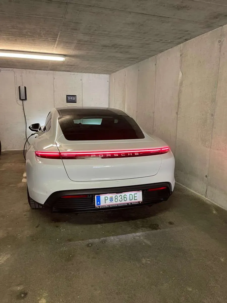 Porsche Taycan 2020 photo 3