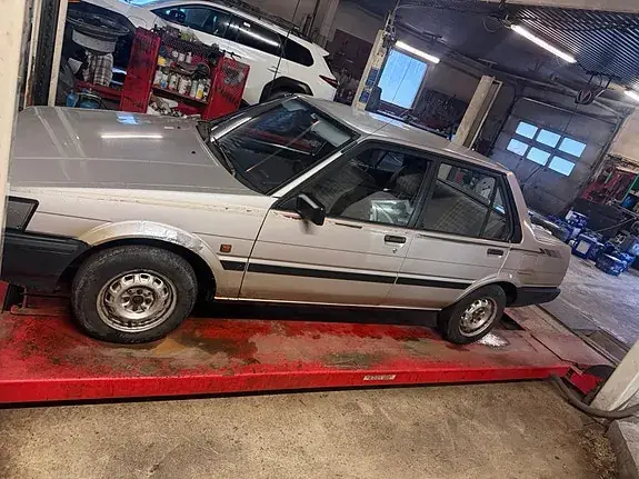 Toyota Corolla 1986 photo 3