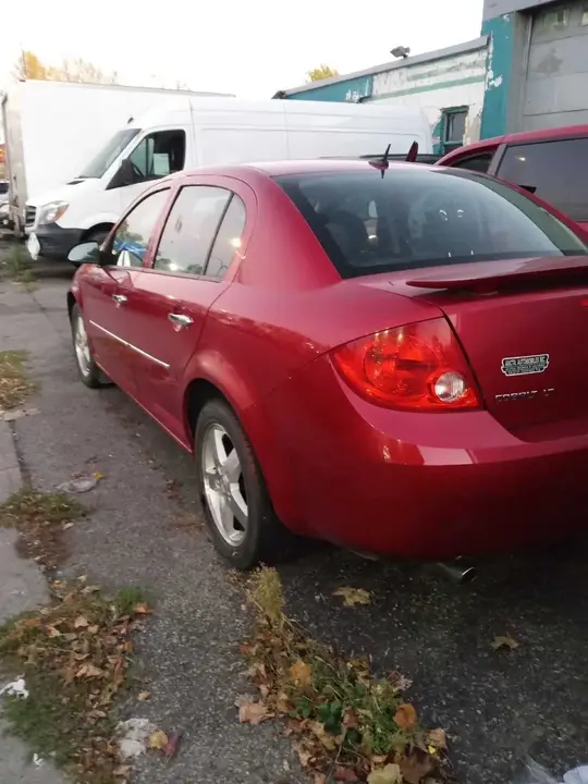 Chevrolet Cobalt 2010 photo 3