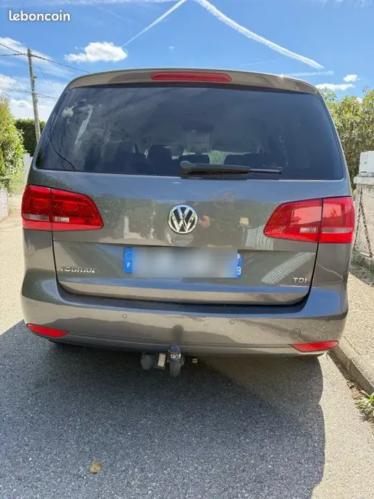 Volkswagen Touran 2012 photo 3