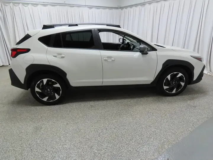 Subaru Crosstrek 2024 photo 2