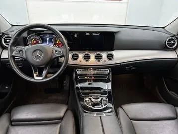 Mercedes-Benz E-Class 2017 photo 3
