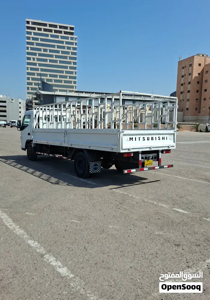 Mitsubishi Canter 2011 photo 4