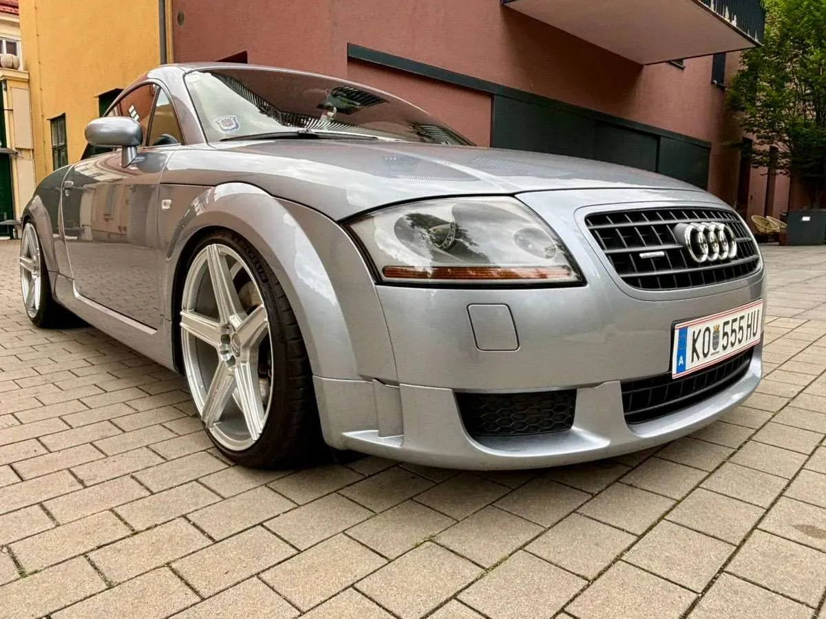 Audi Tt 2004 photo 2