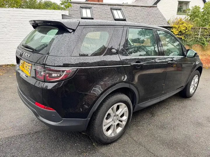 Land Rover Discovery Sport 2020 photo 2