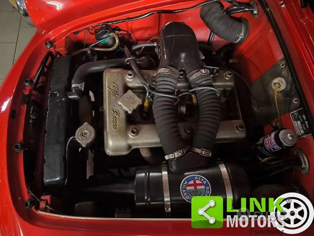 Alfa Romeo Giulia Spider 1960 photo 4