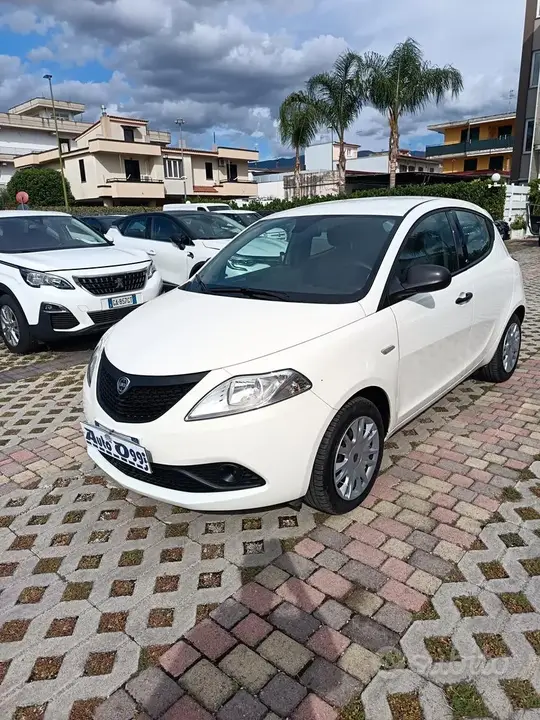 Lancia Ypsilon 2020 photo 2