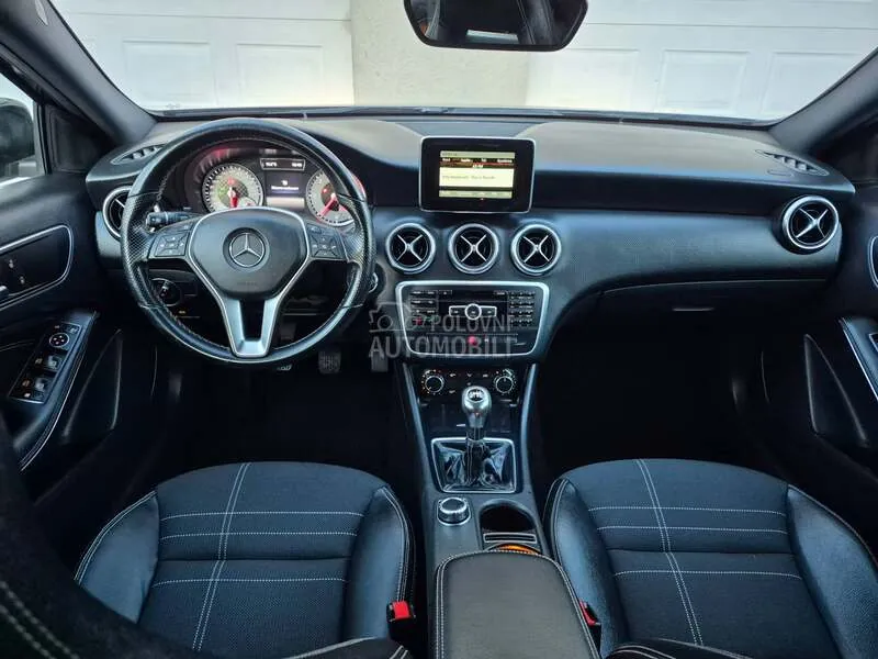 Mercedes-Benz A180 2014 photo 3