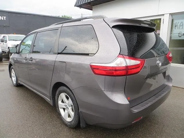 Toyota Sienna 2019 photo 5