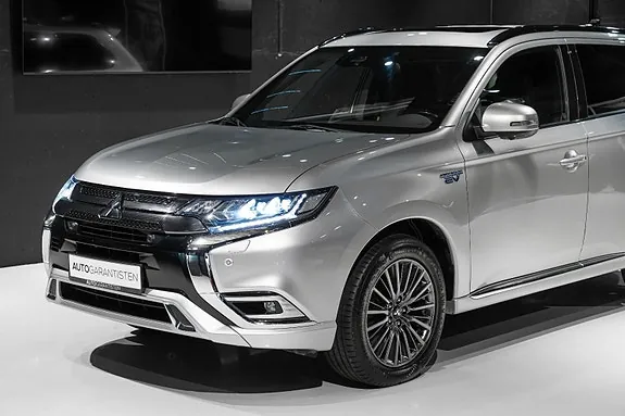 Mitsubishi Outlander 2020 photo 2