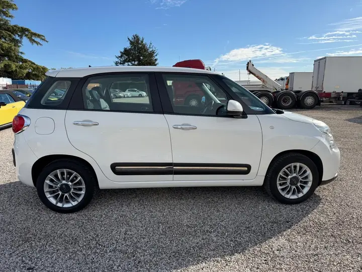 Fiat 500L 2013 photo 4