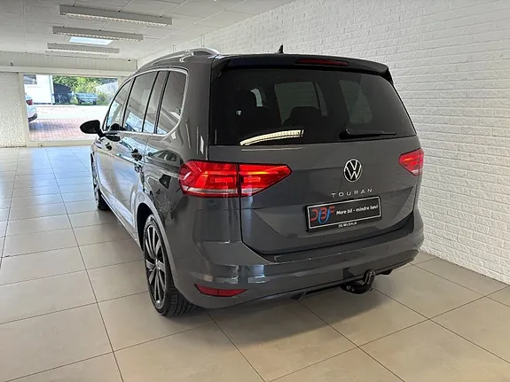 Volkswagen Touran 2024 photo 3
