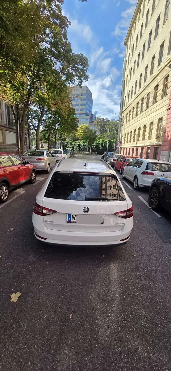 Skoda Superb 2016 photo 2