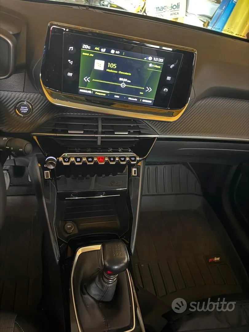 Peugeot 208 2023 photo 5
