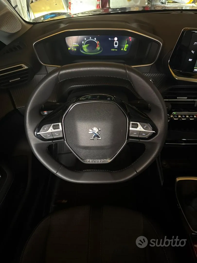 Peugeot 208 2023 photo 4