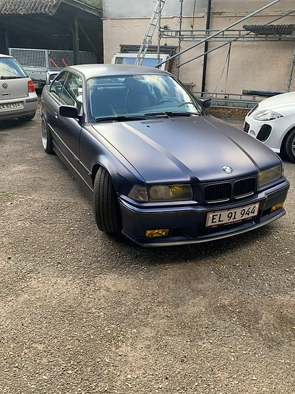 BMW 318Is 1992 photo 2