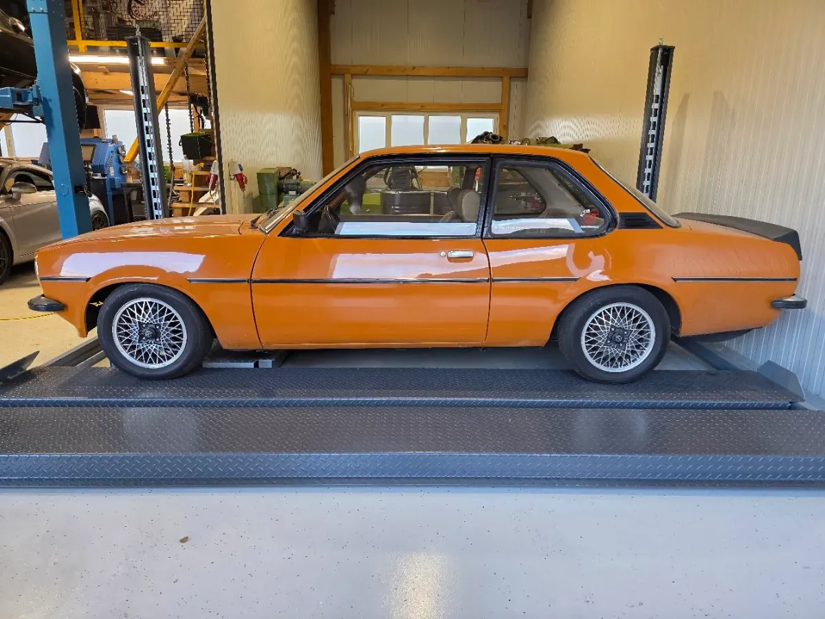 Opel Ascona 1979 photo 2
