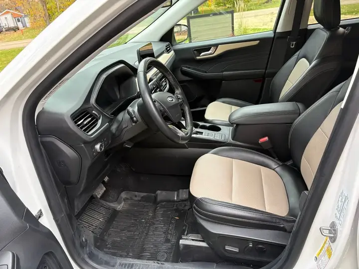 Ford Escape 2022 photo 4