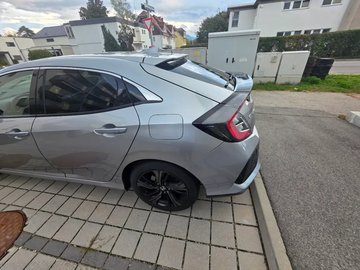 Honda Civic 2018 photo 3