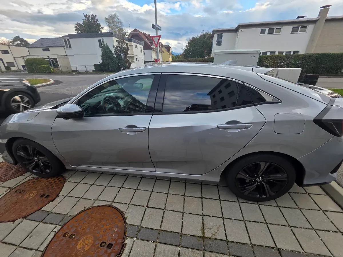 Honda Civic 2018 photo 2