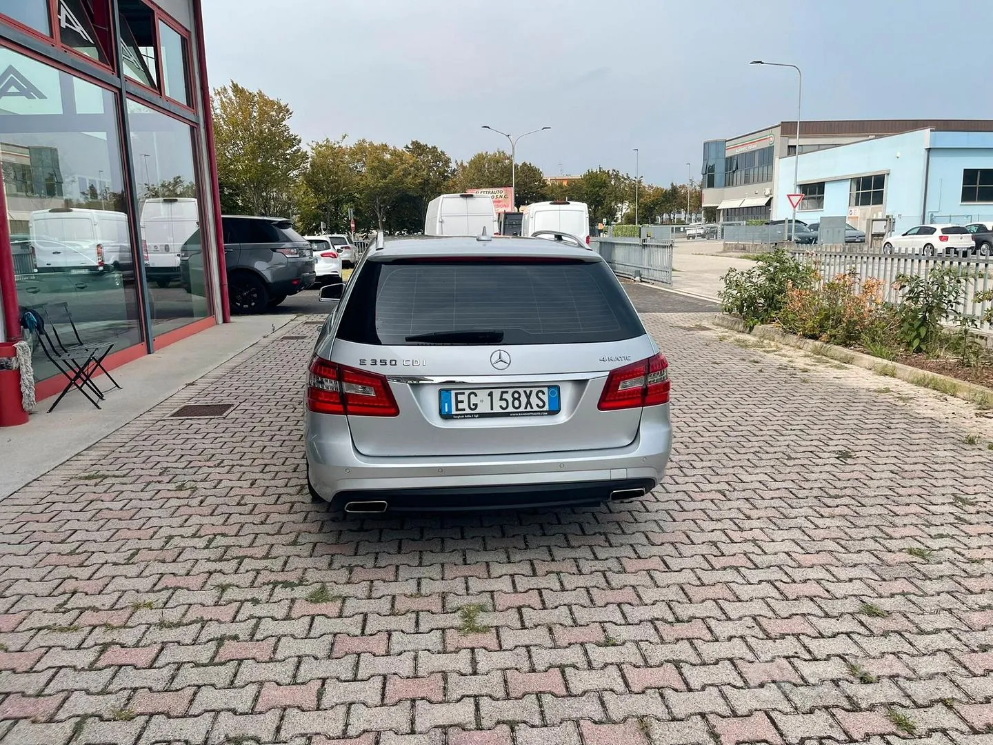 Mercedes-Benz E 2011 photo 5