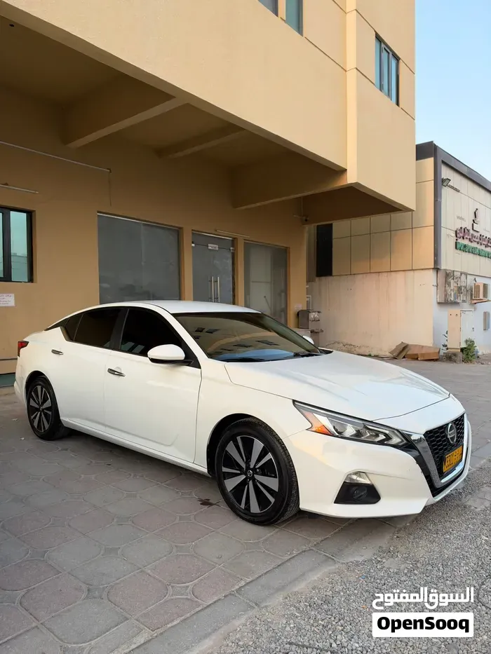 Nissan Altima 2020 photo 3