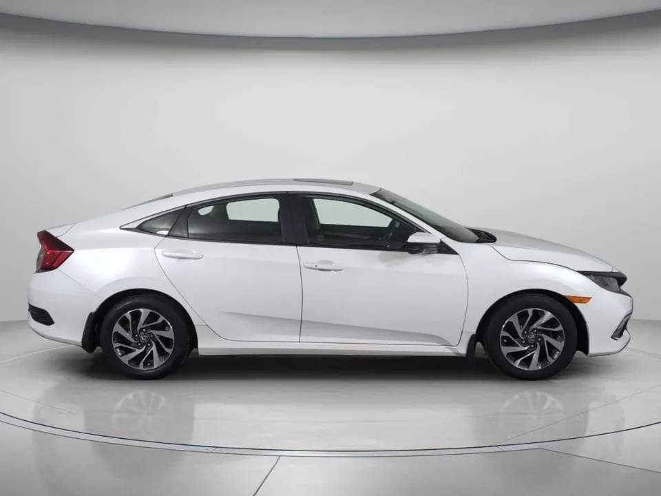 Honda Civic 2020 photo 4