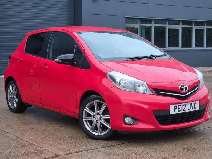 Toyota Yaris 2012 photo 5