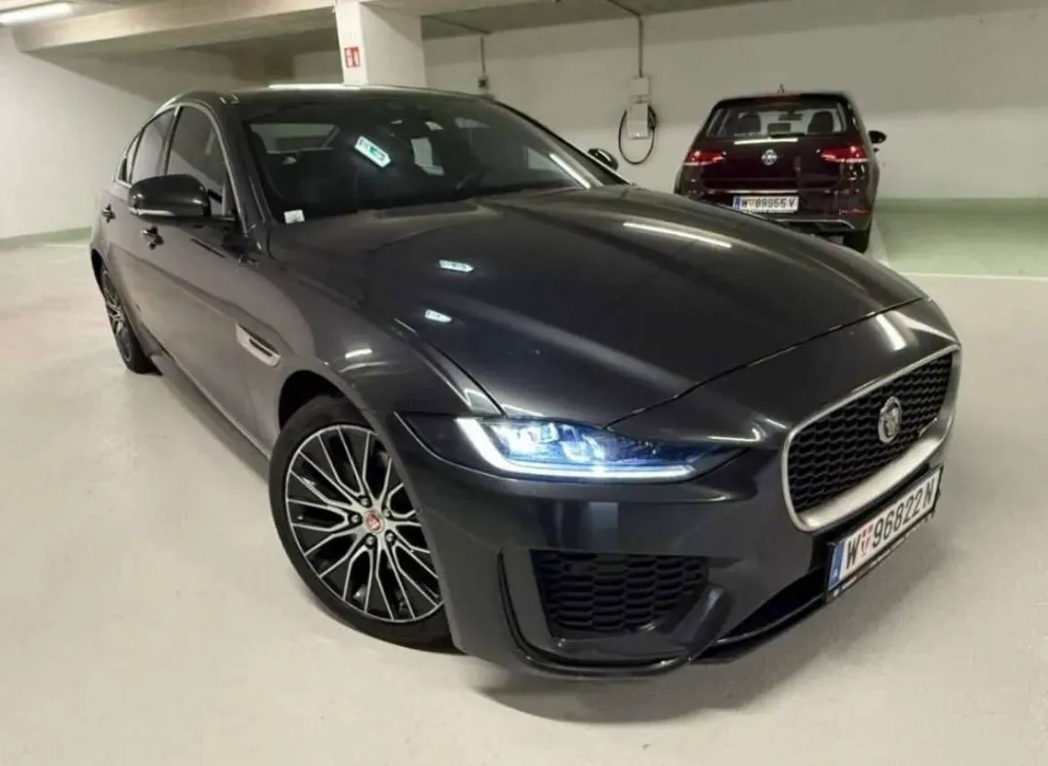 Jaguar Xe